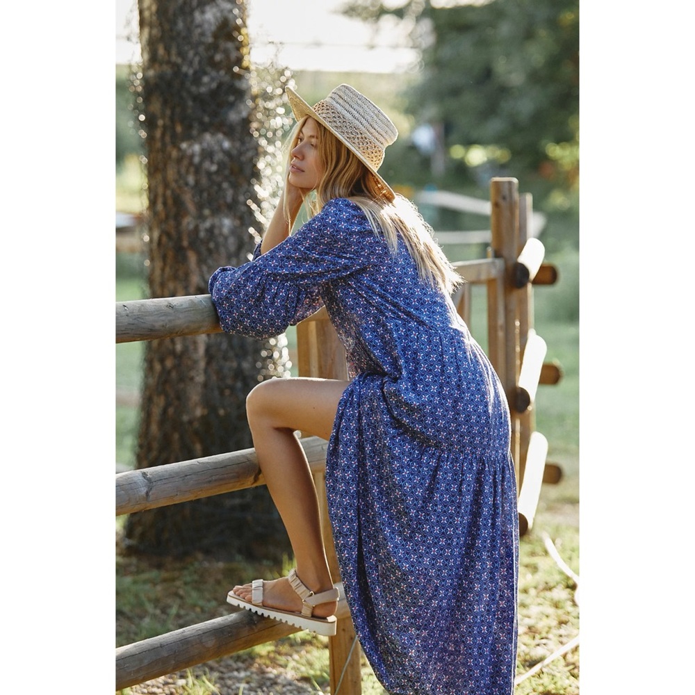 Anthropologie Maeve Tamarind Tered Maxi Dress in Floral Blue Motif Size S
